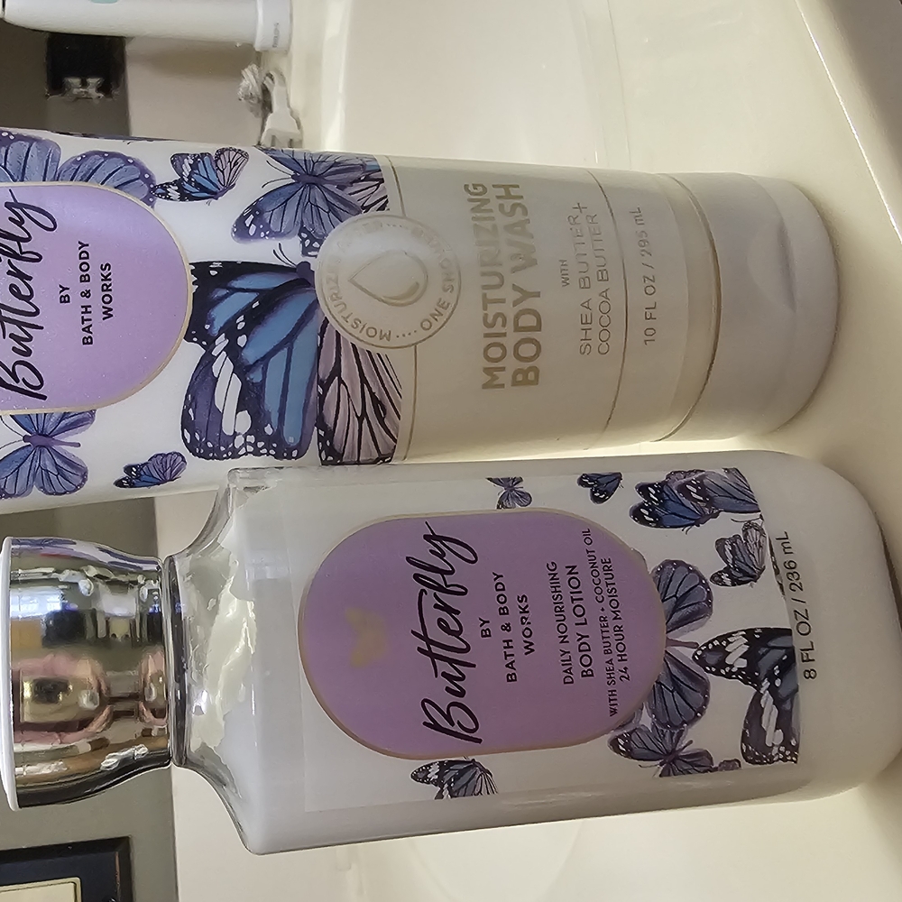 Bath & Body Works Purple and White Body Wash